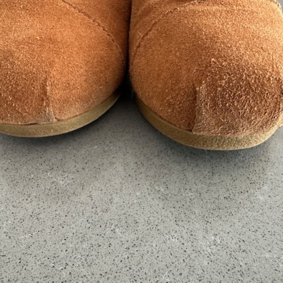 TOMS Women's Size 7 Brown Suede Ankle Lace Up Wedge 2.5" Booties - Picture 5 of 10